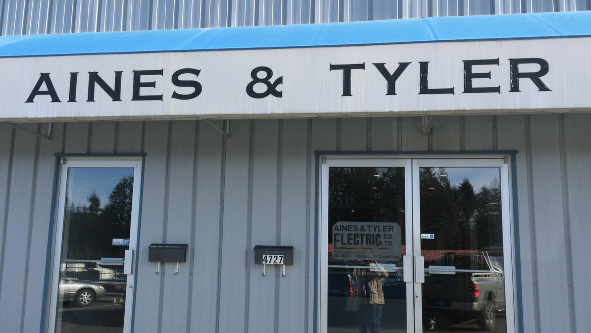 AINES & TYLER - RECEPTION AREA