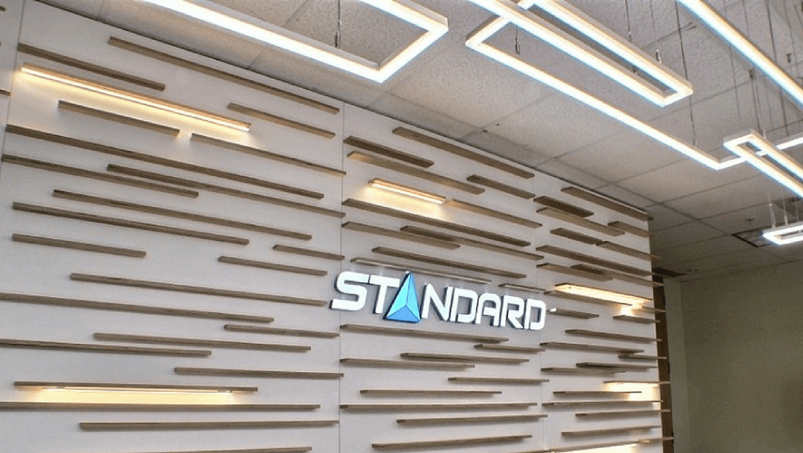 REDESIGN DE LA SALLE DE MONTRE DE STANDARD