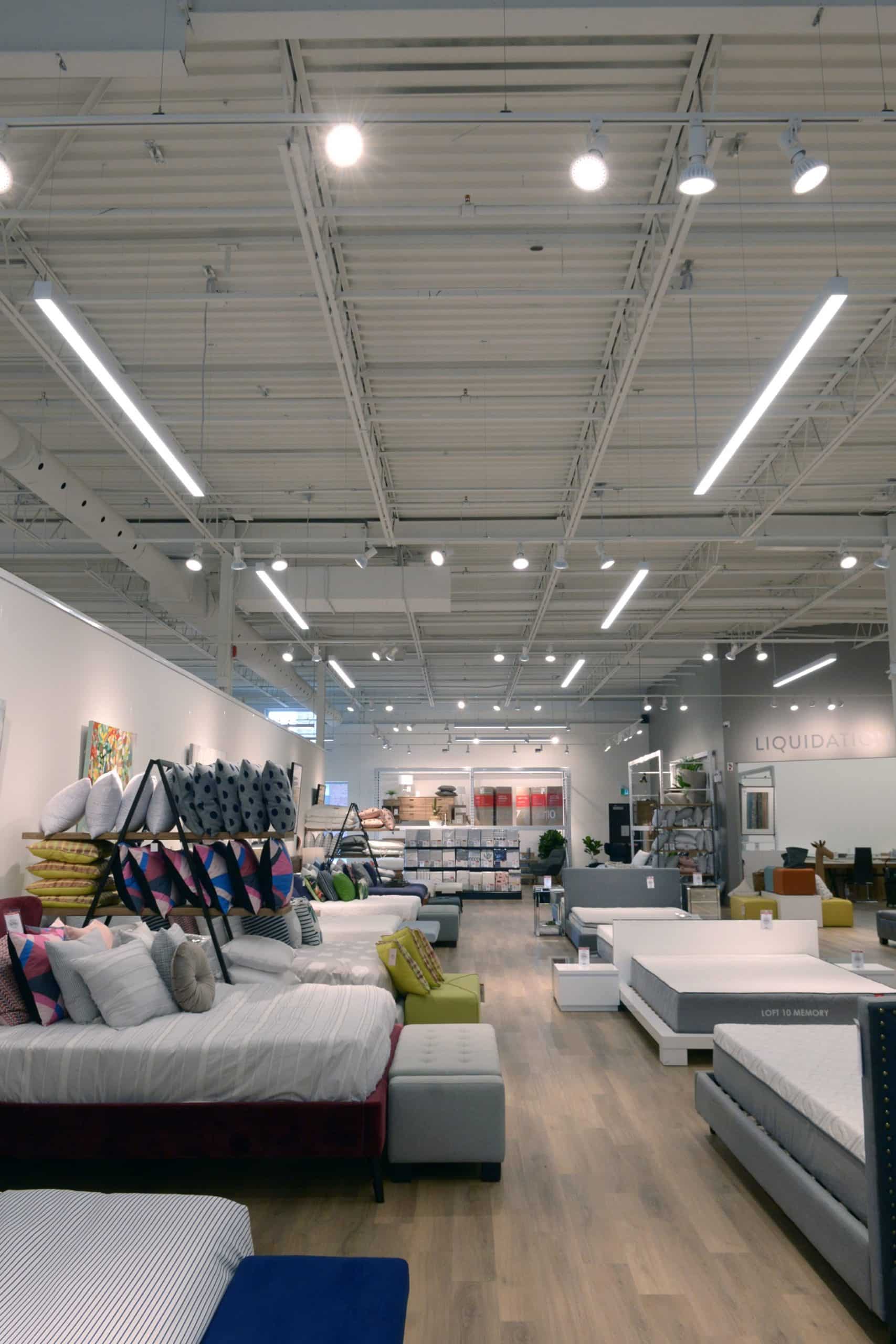 Magasin de détail Structube à St-Léonard